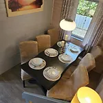 Mit Sauna Und Hot-tub 度假居 *