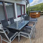 度假居 Mit Sauna Und Hot-tub