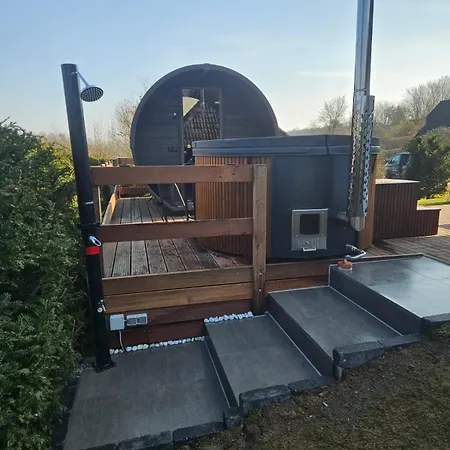 Mit Sauna Und Hot-tub 度假居 *