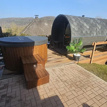 Mit Sauna Und Hot-tub 度假居 *